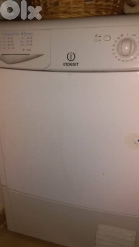 Indesit Condenser dryer 8kg 0