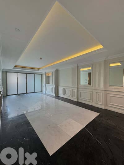 SPACIOUS APARTMENT IN DOWNTOWN PRIME (250SQ) 3 BEDROOMS , (BT-1012)