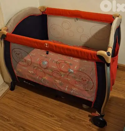 Baby parc umbrella bed + free mattress