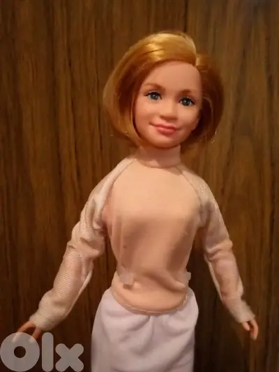 ASHLEY -OLSEN TWINS Mattel RARE As new doll year 1987 wearing=33$