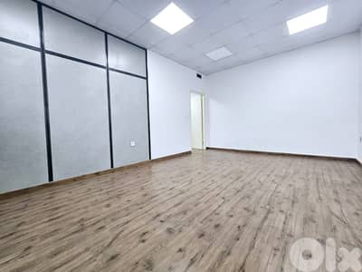 RAO26-4789 Office 80m2 for renrt in Hamra, $ 780 cash