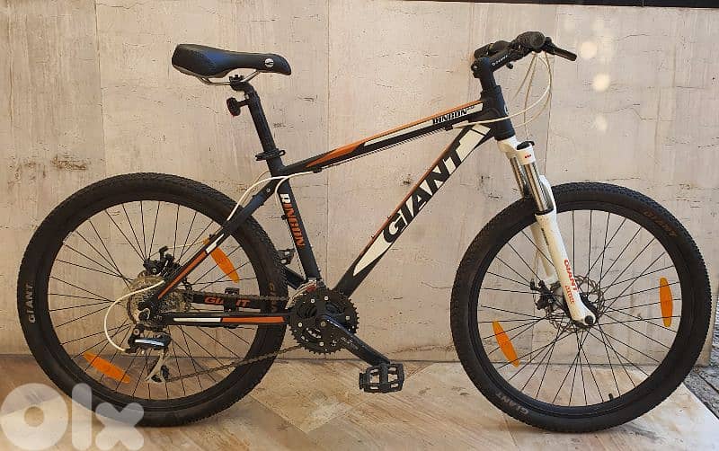 Giant Rincon 3x8 speed disc brakes lockout suspension 1