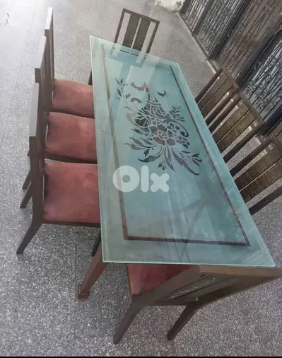 طاولة مع 8 كراسي خشب زان شغل توصاية وج قزاز