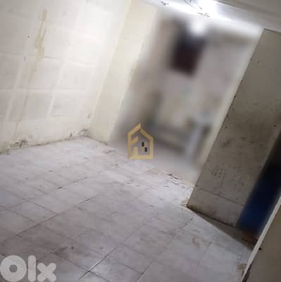 Shop for sale in Tariq El Jdideh HN14 محل تجاري للبيع في الطريق الجديد