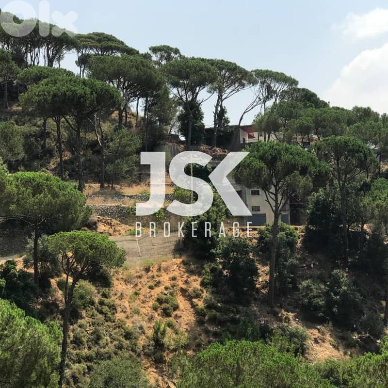 L16965 - 915 SQM Land For Sale in Baabdat With A Nice View 0