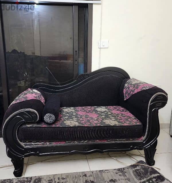 salon 350$ 0