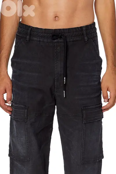 Diesel - TAPERED 2030 D-KROOLEY JOGGJEANS 09H05 size 32