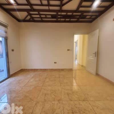Apartment for rent in Mar Elias شقة للإيجار في مار الياس