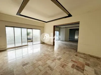 Office For Rent in Achrafieh - مكتب للإجار في الأشرفية