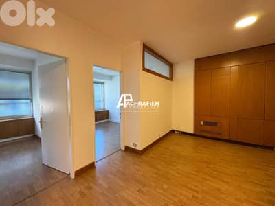Office for Rent in Saifi - مكتب للأجار في الصيفي
