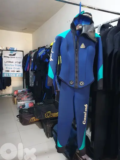 wet suit 185$