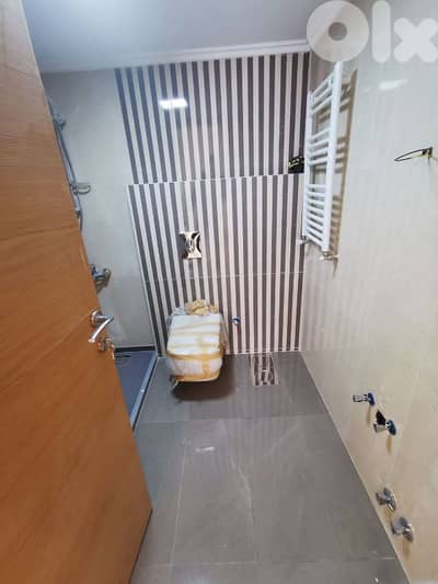 Ain Aar Deluxe 207 sqm with a sea view balcony