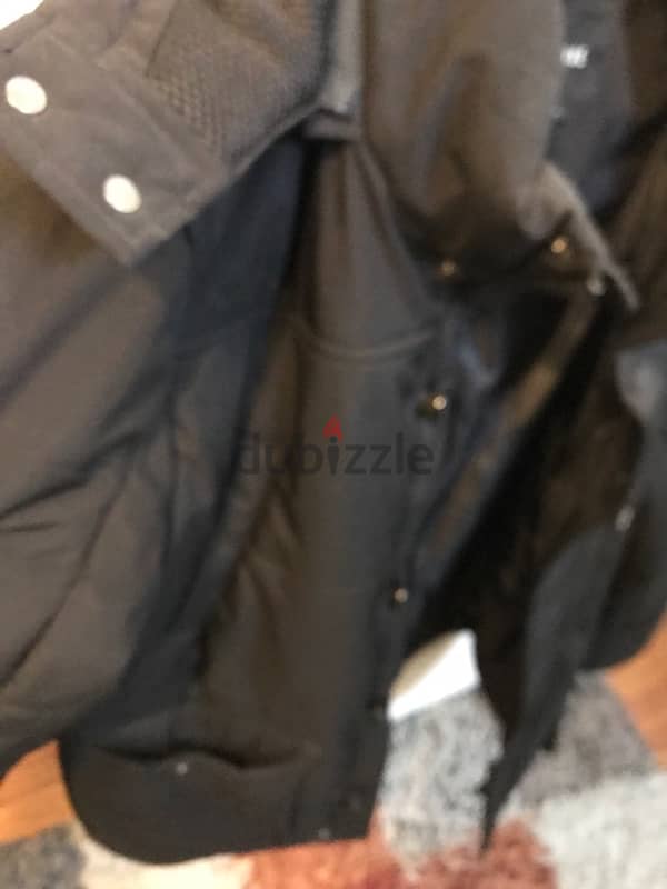 Deeluxe from aiistii size large 3