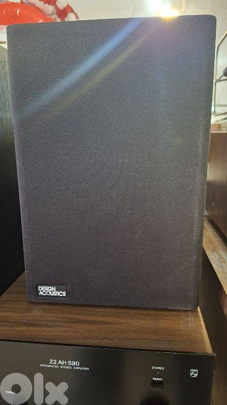 Vintage Design Acoustics Speaker. 0