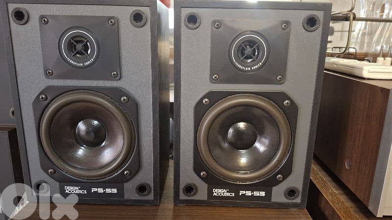 Vintage Design Acoustics Speaker. 1