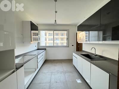 Apartment for Sale in Rawche - MQBHH32 - شقة للبيع بالروشة