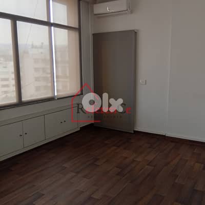 Office for rent in Office for rent in مكتب للايجار في حرش تابت
