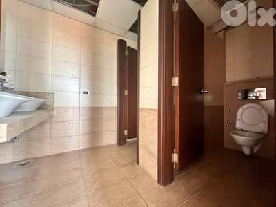 Office For Rent in Downtown مكتب للإيجار في وسط المدينة