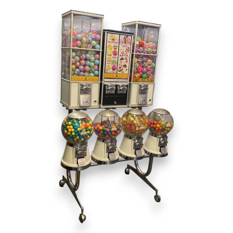 The Combo Stand Vending Machine - Coin Operated (Refurbished) 1