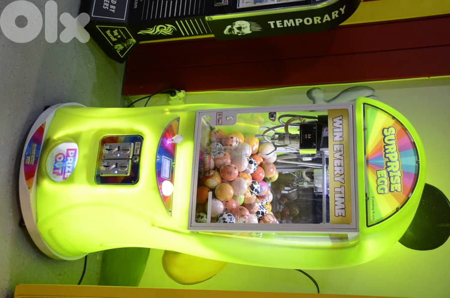 SURPRISE EGG - Coin Operated Claw Machine (Refurbished) 4