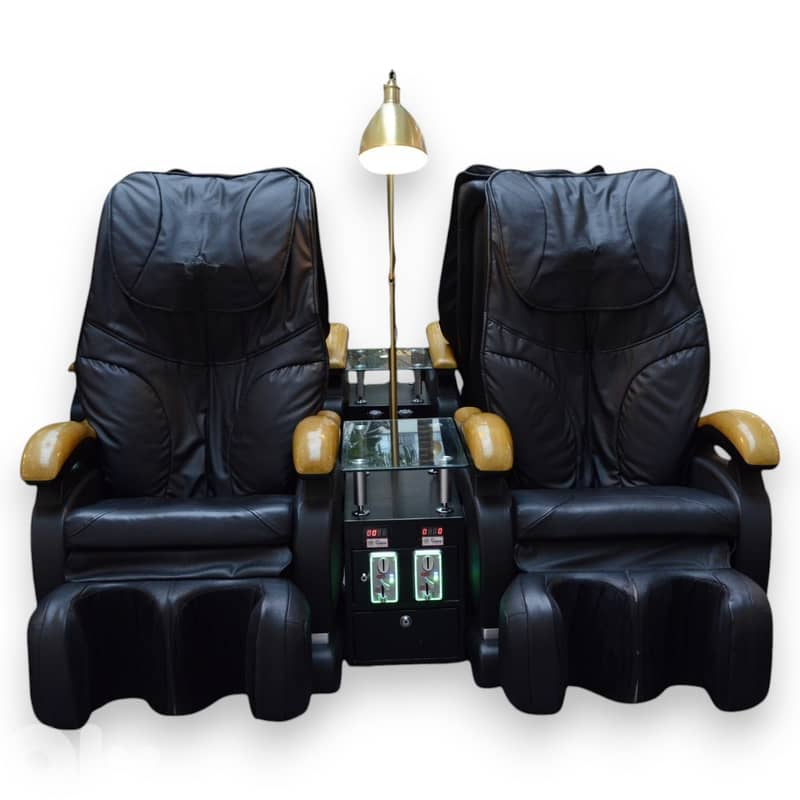 TWIN MASSAGE CHAIR - Coin Operated (Refurbished) 0