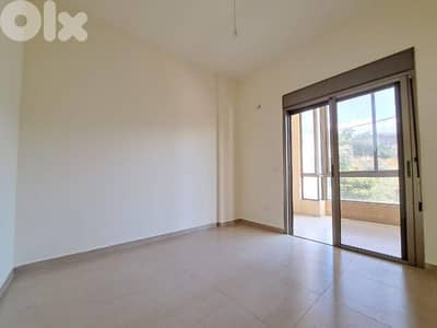 Apartment for sale in botchay شقة للبيع في بطشاي