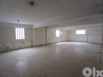 430 SQM Shop in Bauchrieh, Metn