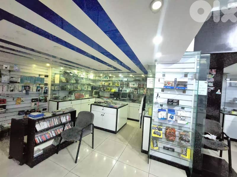 JH25-3934 Shop 150m2 for rent in Hamra, $ 1,500 cash 0