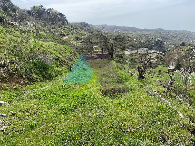 Land+Mountain view 4 Rent in Kfarzebian -Hrajel - أرض للإيجار كفردبيان