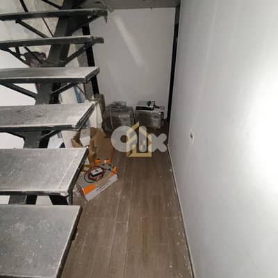 Shop for sale in Hamra HN36 محل للبيع في الحمرا