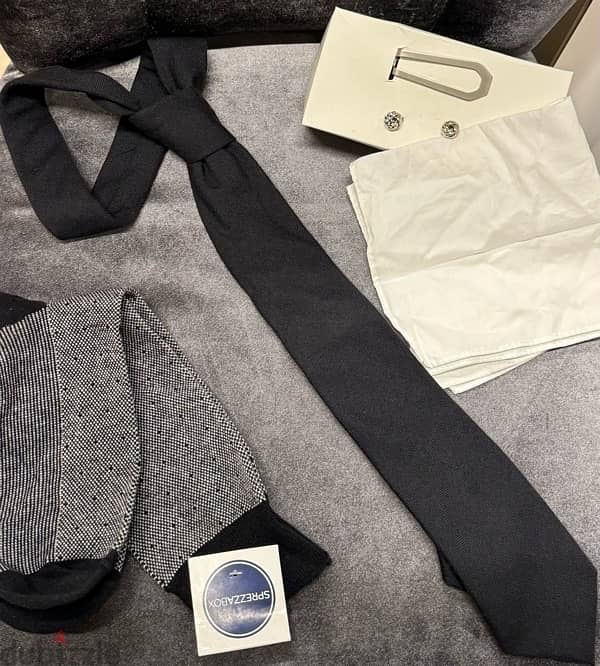 ties with accesories, socks 0