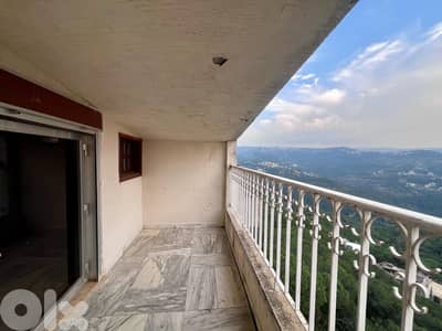 Full Floor Apartment For Sale in Masqa - Broummana شقة للبيع