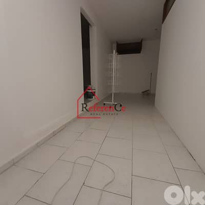 Catchy office for sale in Majzoub مكتب رائع للبيع في مجذوب