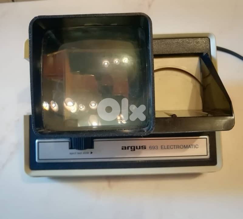 Argus 693 electromatic slides viewer with 20 slides of old Lebanon 0