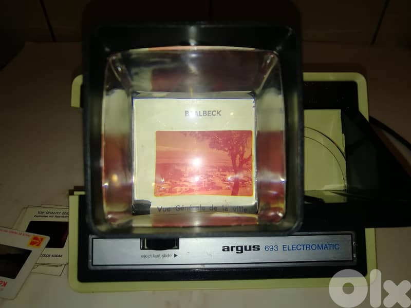 Argus 693 electromatic slides viewer with 20 slides of old Lebanon 5