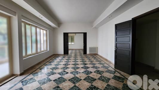 Apartment For Rent in Achrafieh شقة للإيجار في الأشرفية
