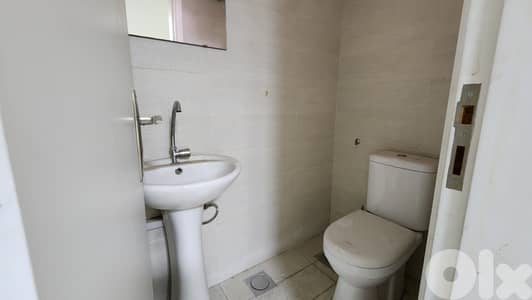 Shop | Office for rent in Horch Tabet متجر | مكتب للإيجار في حرش تابت
