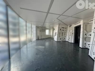 Office For Rent in Downtown مكتب للإيجار في وسط المدينة