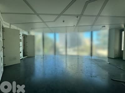 Office For Rent in Downtown مكتب للإيجار في وسط المدينة