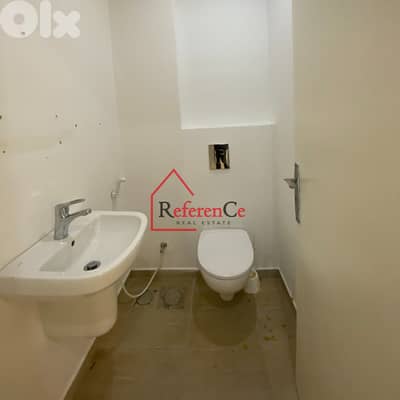 Very prime location office in Hazmiyeh مكتب بموقع مميز جدا في الحازمية