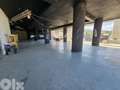 RWB388MT - Showroom for rent in Jbeil