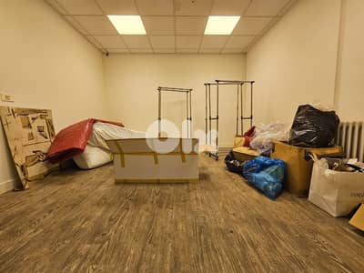 JH25-3970 Office 230m2 for rent in Achrafieh, $ 1,500 cash