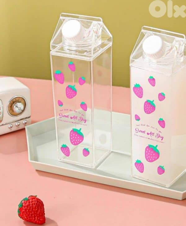 transparent Plexi milk bottle 0