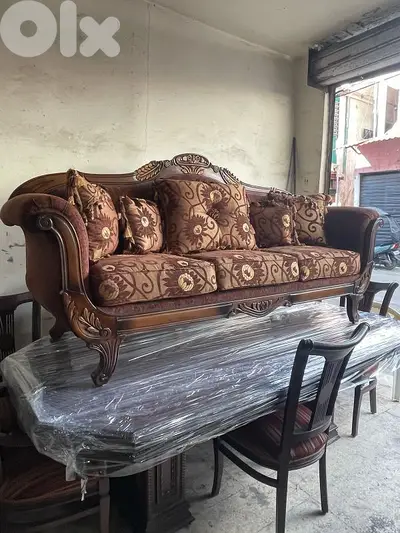طقم كنبايات حفر خشب زان اربع قطع وطاولة
