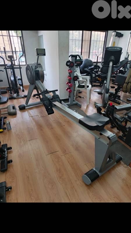 rowing machine like new 0