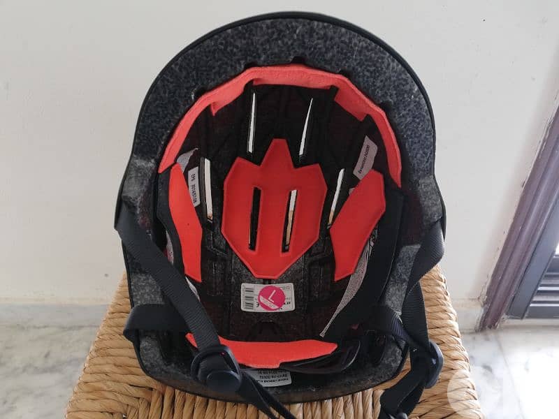 B-Twin bicycle Helmet size L 1