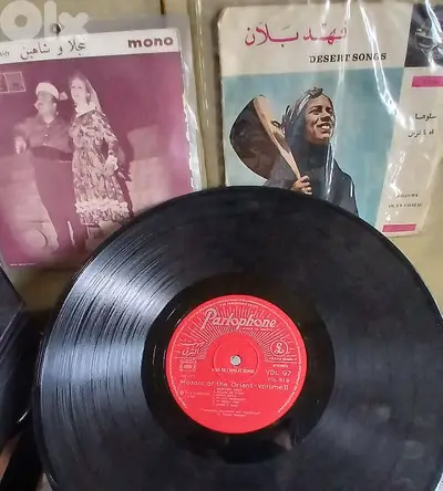 اسطوانات عتيقة للبيع