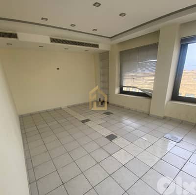 Office for rent in Downtown HN47 مكتب للإيجار في وسط المدينة