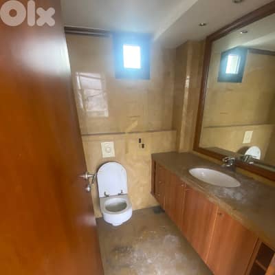 Office for rent in Downtown HN47 مكتب للإيجار في وسط المدينة