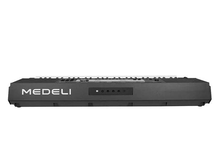 Medeli M331 keyboard, 61 touch sensitive keys, 2 x 3 watt 2